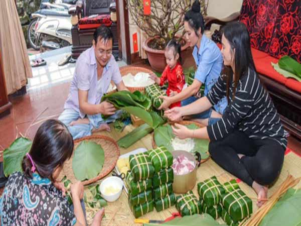 Nguồn gốc phong tục gói bánh chưng ngày tết