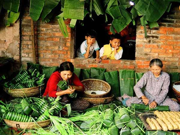 phong tục gói bánh tét ngày Tết