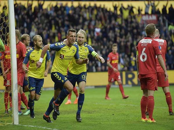 Dự đoán tỷ lệ trận Lyon vs Brondby (23h45 ngày 30/9)