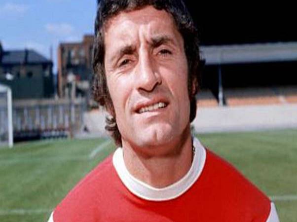 Hậu vệ Arsenal Frank McLintock